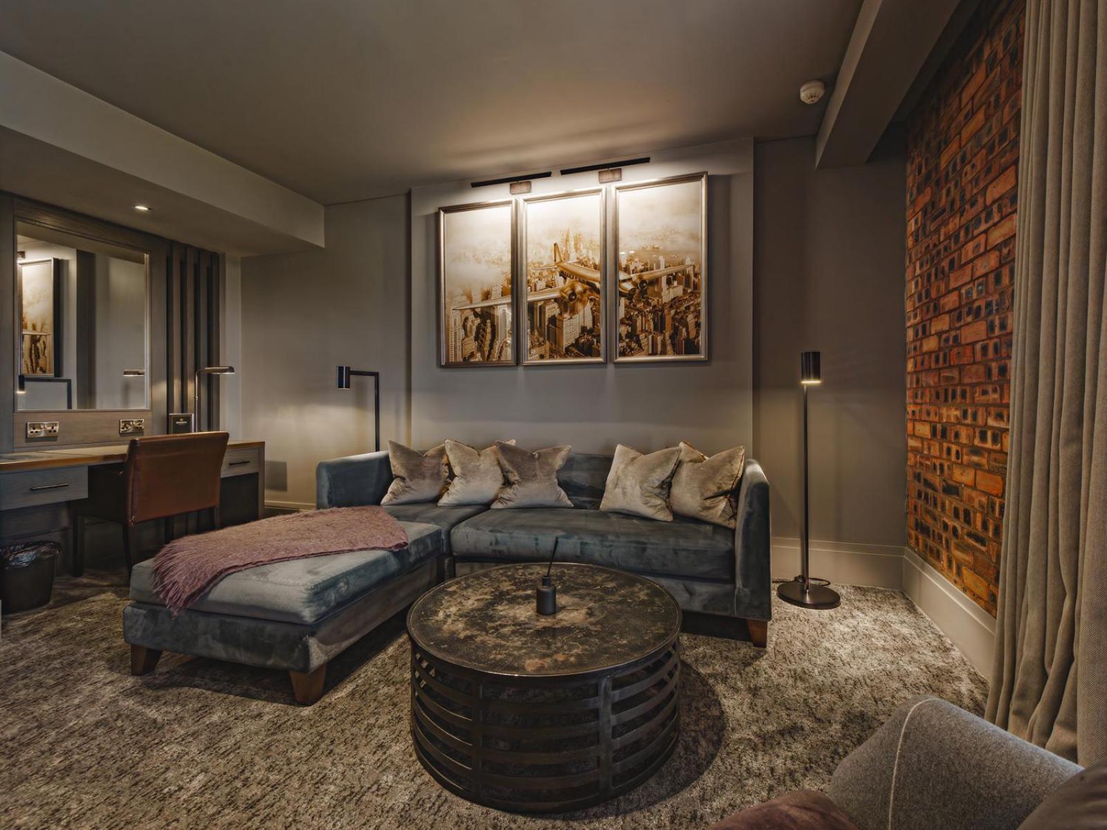 Dakota Edinburgh Hotel 4*